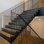 Kreative Metallgestaltung Treppe Holz Metall Heilpädagogische Schule